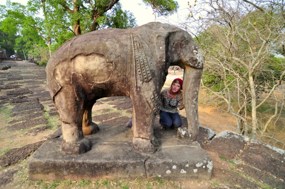 Ania and an elephant sculpture