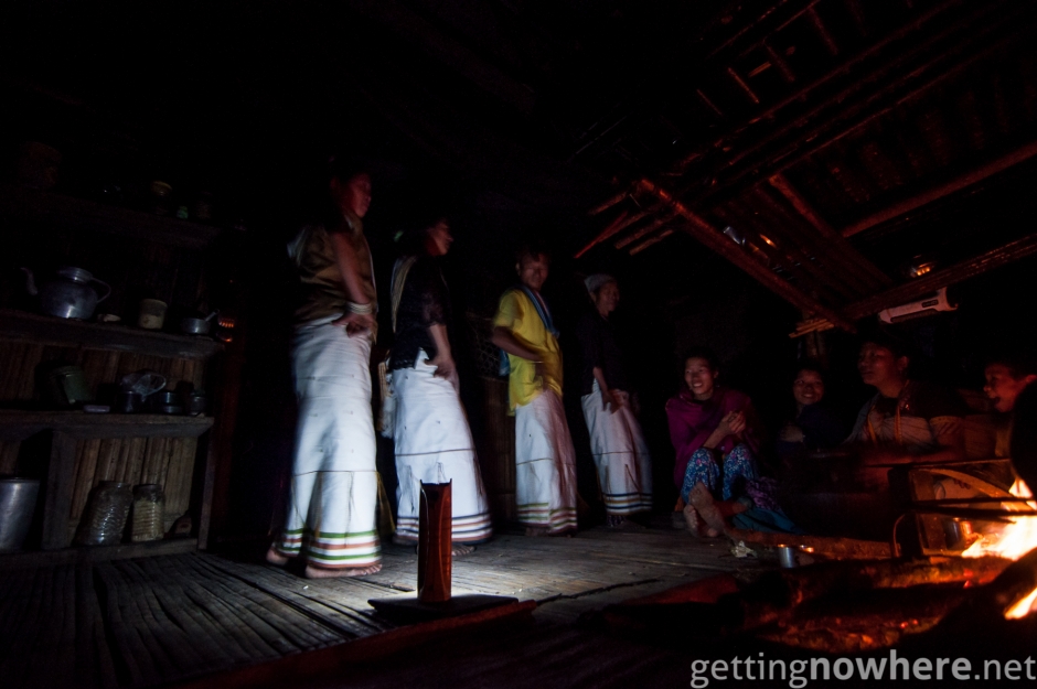 Salong women dancing